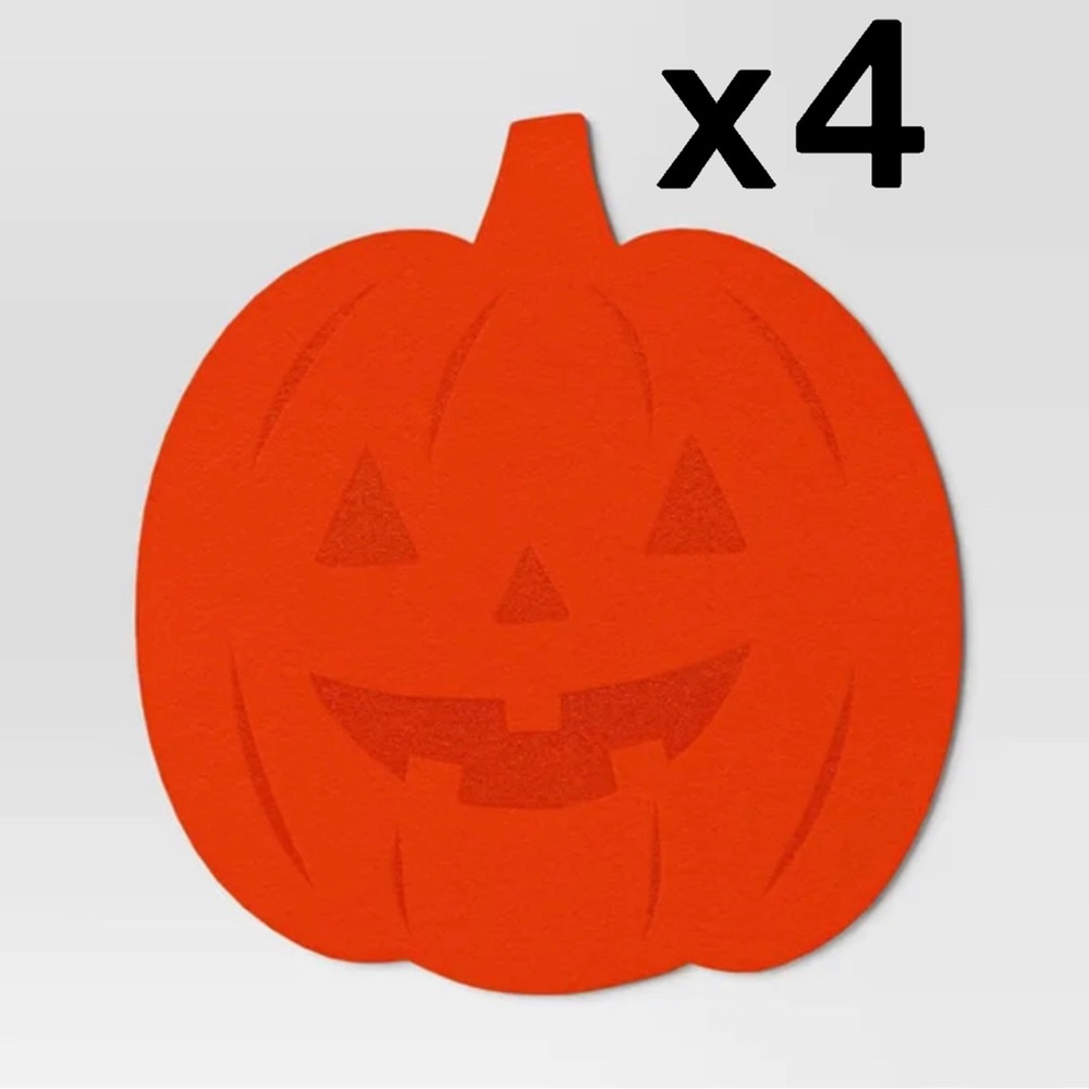 4 l Hyde & EEK! Boutique Halloween Pumpkin Charger Placemat - Orange